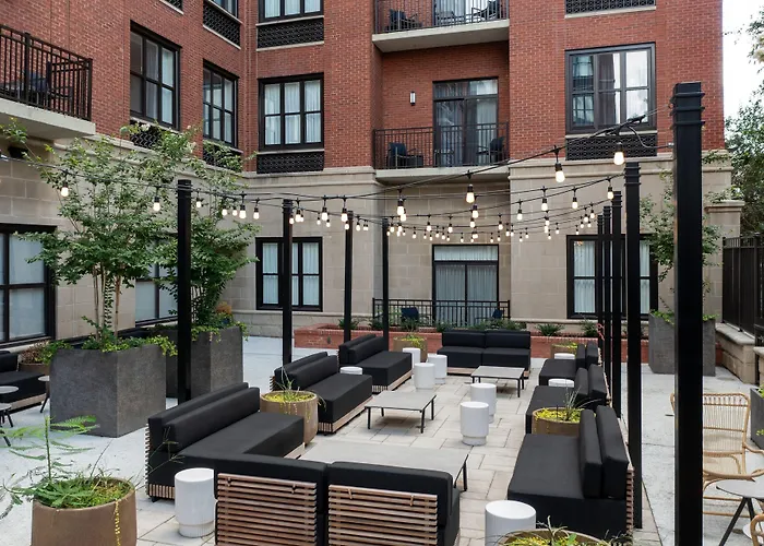 Courtyard By Marriott Savannah Downtown - Historic District